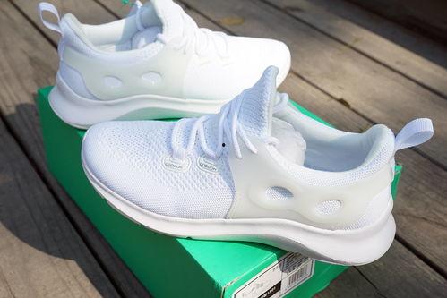 国产跑鞋沉浸式开箱视频,沉浸式体验国货之光